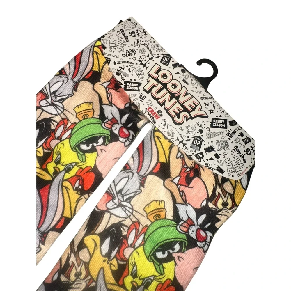 NWT‎ Looney Tunes Bioworld Crew Socks Mens 8-12 Bugs Bunny Daffy Duck All Over